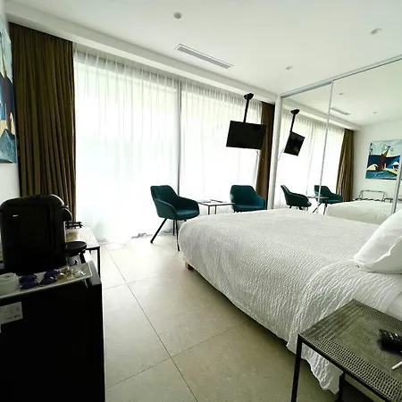 Miami Bed & Breakfast 5*